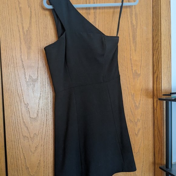 French Connection Dresses & Skirts - French Connection Black One Shoulder Black Fit and Flare Mini Dress